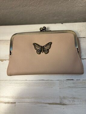 Butterfly Accent Leather Clasp Wallet - Blush Taupe